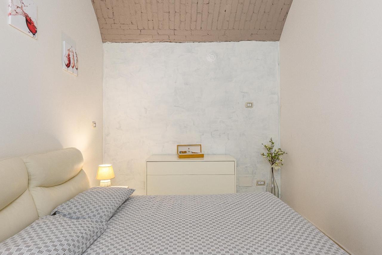 La Cantinetta Di Milano - The Wine Cave In Milan, Huge 110Sqm Apartment Next To Central Station Bagian luar foto
