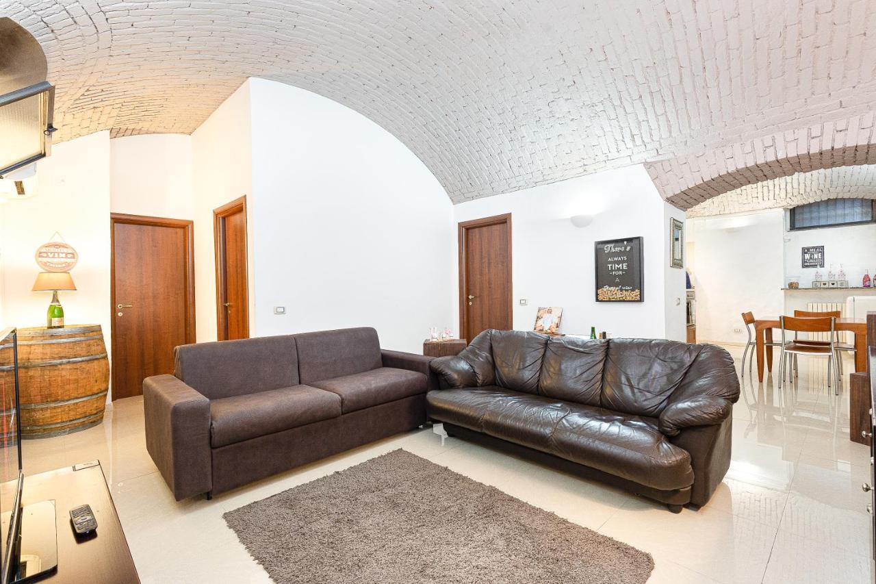 La Cantinetta Di Milano - The Wine Cave In Milan, Huge 110Sqm Apartment Next To Central Station Bagian luar foto