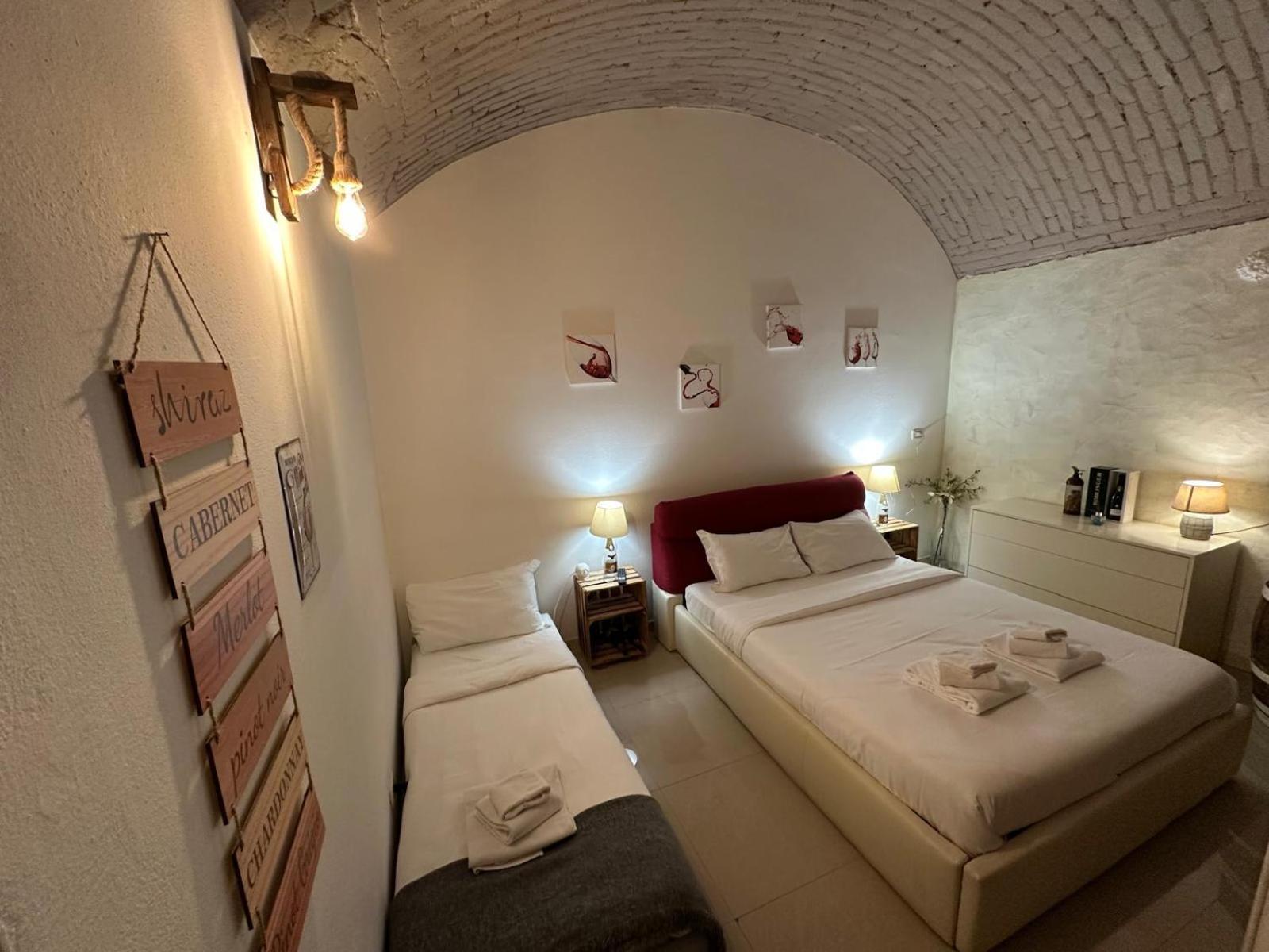 La Cantinetta Di Milano - The Wine Cave In Milan, Huge 110Sqm Apartment Next To Central Station Bagian luar foto